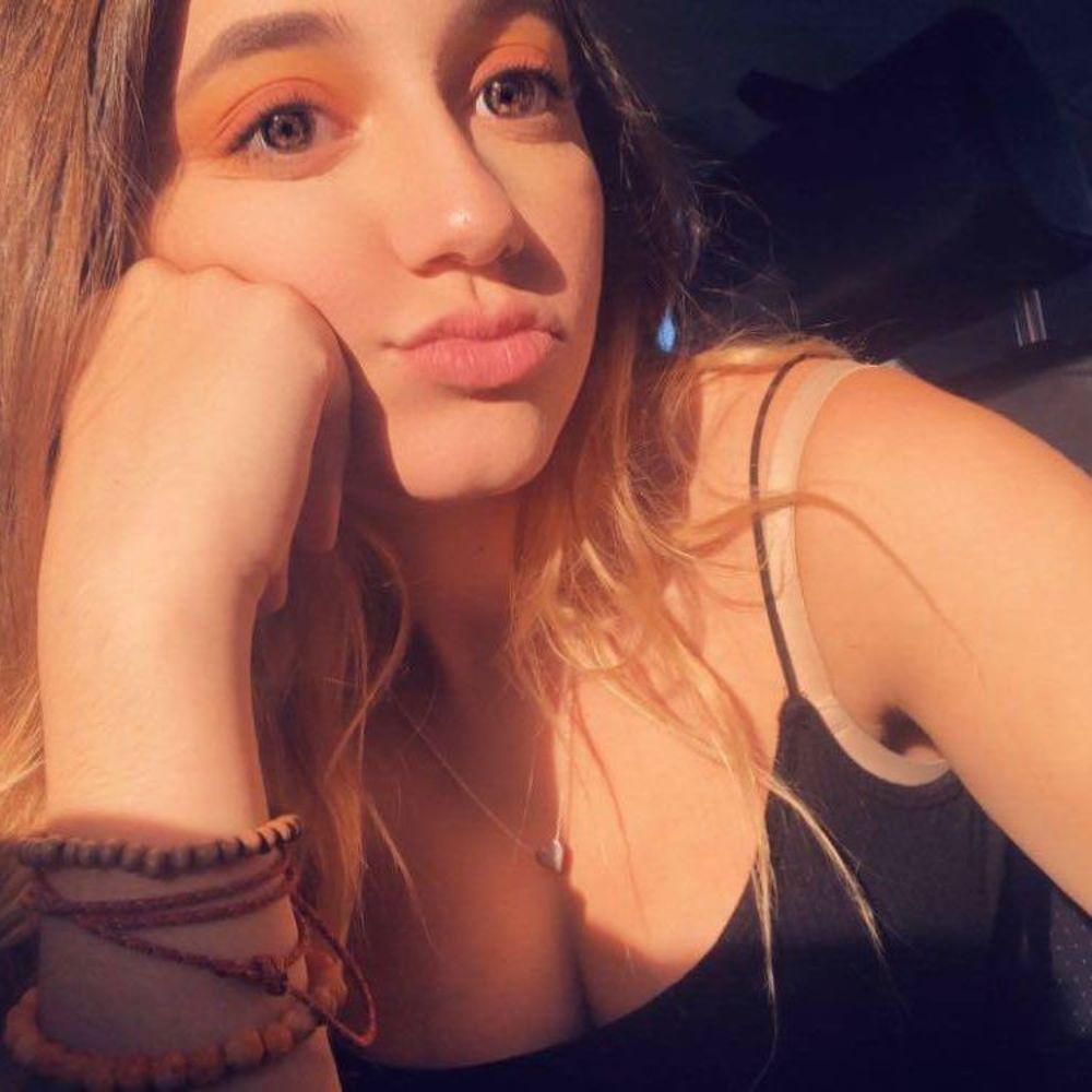 Meet your Posher, Izabelle